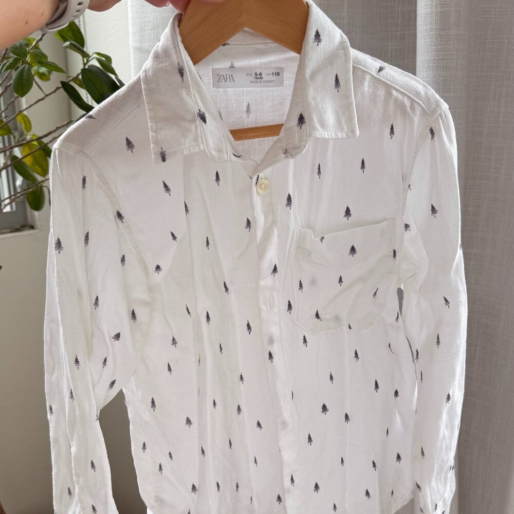 🌲 Zara Boys White Dress Shirt with Navy Tree Print - Size 5-6 🌲